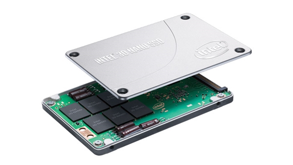 Intel推新数据中心SSD P4501：读写速度下降不少